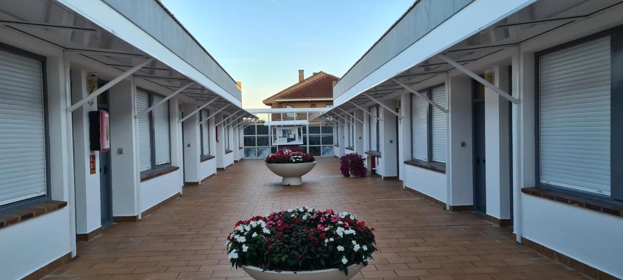 Apartamentos Elena Laredo Dış mekan fotoğraf