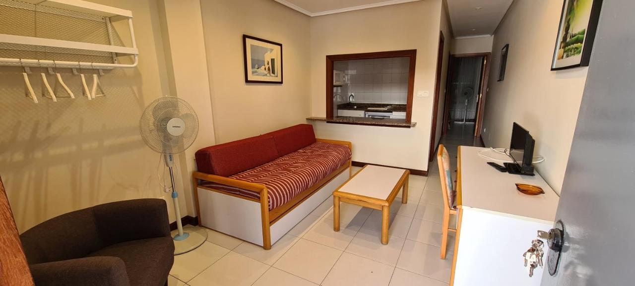 Apartamentos Elena Laredo Dış mekan fotoğraf